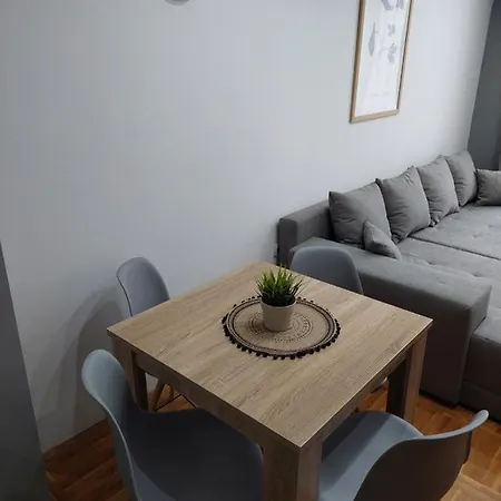 Smiley - Centar Apartman *