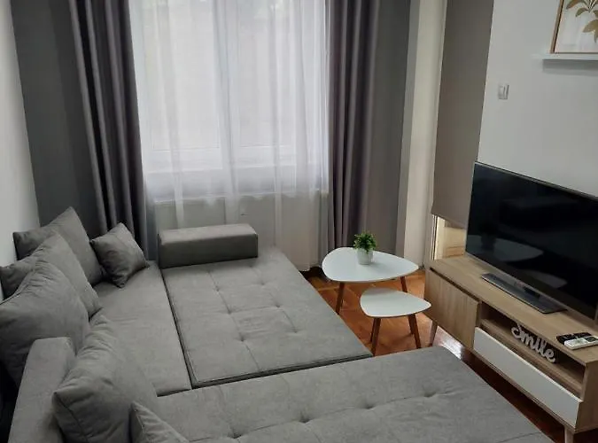 Smiley - Centar * سوبوتيتْسا