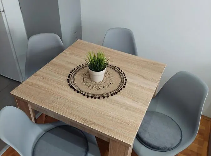 Smiley - Centar سوبوتيتْسا